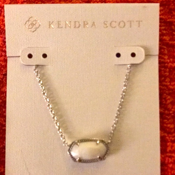 NWT Kendra Scott Elisa White Shell Pendant necklace - Picture 1 of 5